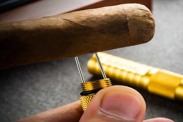Vì sao bạn nên mua dụng cụ đục lỗ cigar xịn giá rẻ?